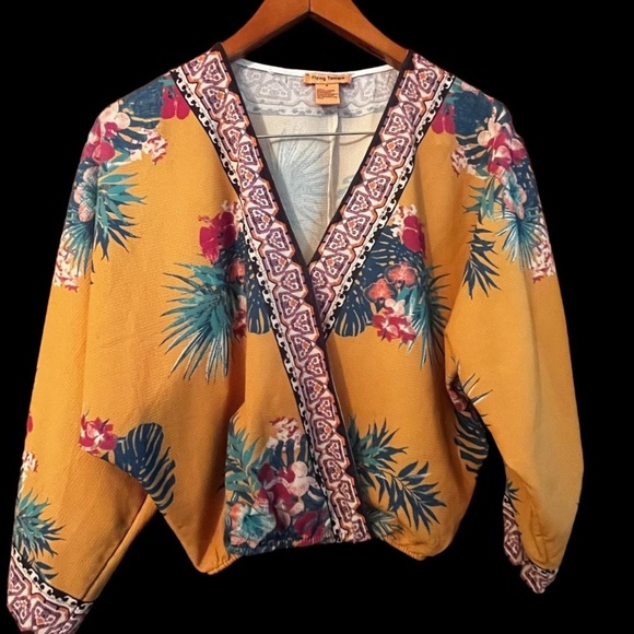 Flying Tomato Cropped Blouse Oversized 3/4 Sleeves V-Neck Wrap Top Size Small - Picture 5 of 9